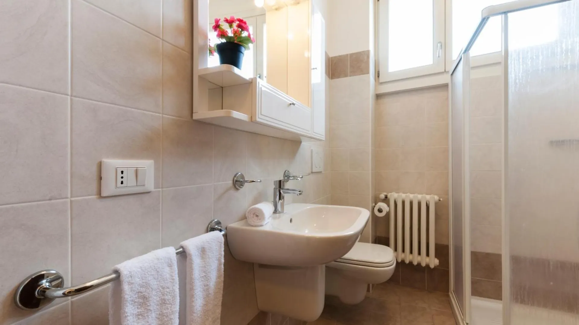 Liz Appartment Rimini 0*,